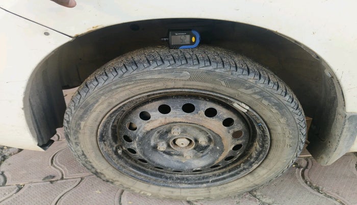 2013 Maruti Wagon R 1.0 VXI, Petrol, Manual, 54,491 km, tyre