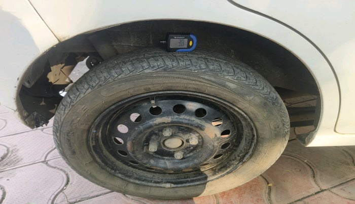 2013 Maruti Wagon R 1.0 VXI, Petrol, Manual, 54,491 km, tyre