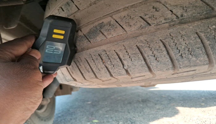 2013 Mahindra Scorpio SLE BS-III, Diesel, Manual, 97,344 km, tyre