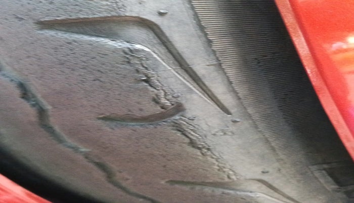 2018 Mahindra TUV300 T8, Diesel, Manual, 83,851 km, tyre