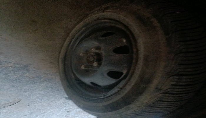 2017 Maruti Alto K10 VXI, Petrol, Manual, 52,347 km, tyre