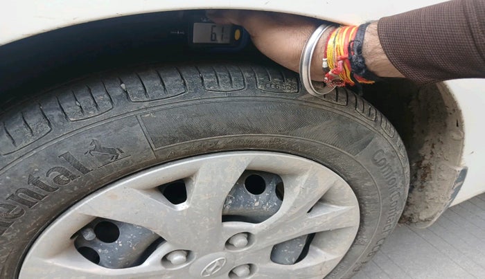 2015 Hyundai Grand i10 SPORTZ 1.2 KAPPA VTVT, Petrol, Manual, 37,320 km, tyre