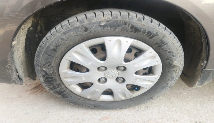 2016 Honda Amaze 1.2L I-VTEC S, Petrol, Manual, 55,733 km, tyre