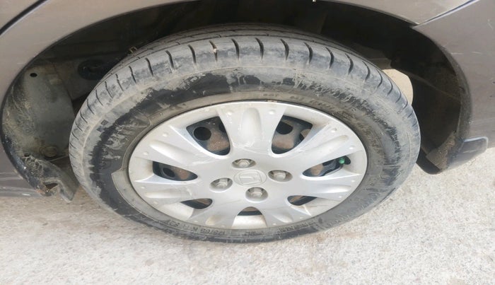 2016 Honda Amaze 1.2L I-VTEC S, Petrol, Manual, 55,733 km, tyre