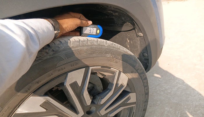 2022 Renault Kiger RXZ AMT, Petrol, Automatic, 55,996 km, tyre