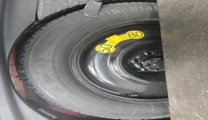 2012 Landrover Range Rover Evoque PURE SD4, Diesel, Automatic, 1,35,201 km, tyre