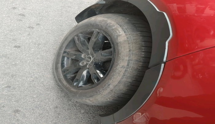 2012 Landrover Range Rover Evoque PURE SD4, Diesel, Automatic, 1,35,201 km, tyre