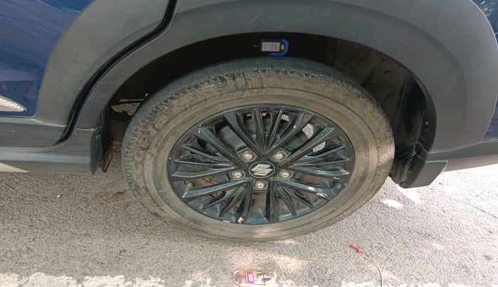 2021 Maruti XL6 ALPHA MT, Petrol, Manual, 32,716 km, tyre