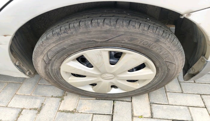 2010 Maruti Swift Dzire VXI, Petrol, Manual, 92,377 km, tyre