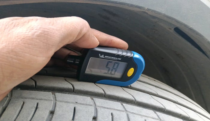 2021 KIA SONET HTK PLUS 1.2, Petrol, Manual, 73,549 km, tyre