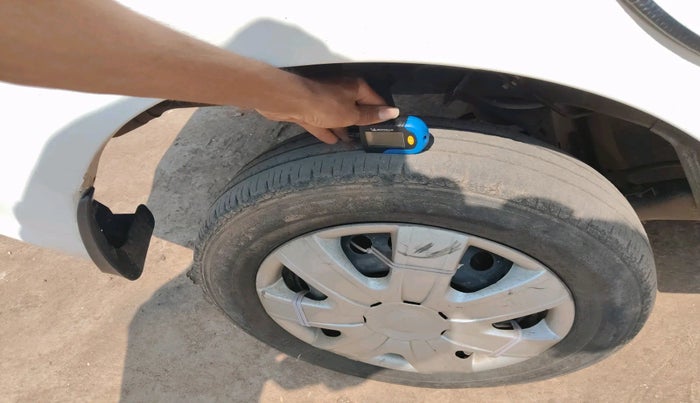 2015 Datsun Go A, Petrol, Manual, 1,28,166 km, tyre