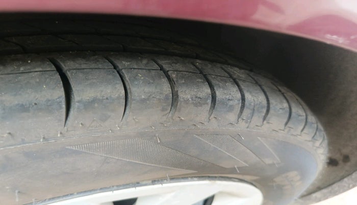 2016 Hyundai Grand i10 SPORTZ 1.2 KAPPA VTVT, Petrol, Manual, 34,532 km, tyre