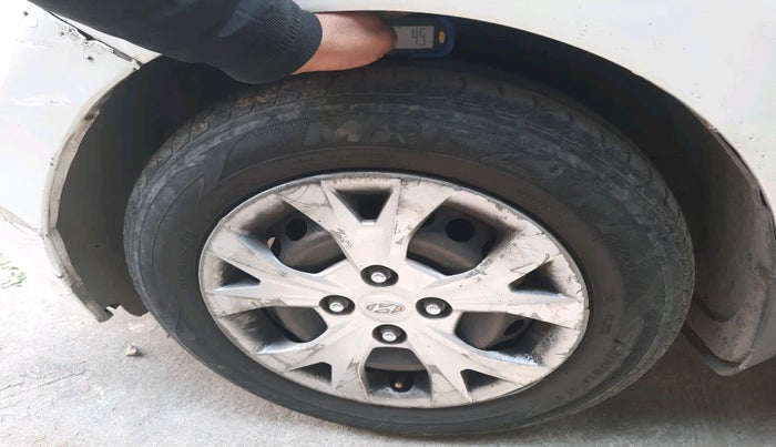 2015 Hyundai Grand i10 SPORTZ 1.2 KAPPA VTVT, Petrol, Manual, 68,350 km, tyre