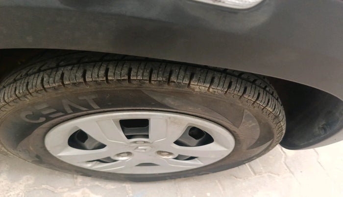 2017 Renault Kwid RXT 1.0, Petrol, Manual, 21,966 km, tyre