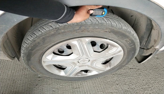 2022 Tata NEXON XM DIESEL, Diesel, Manual, 73,444 km, tyre