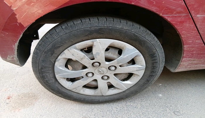 2016 Hyundai Eon MAGNA +, Petrol, Manual, 64,609 km, tyre