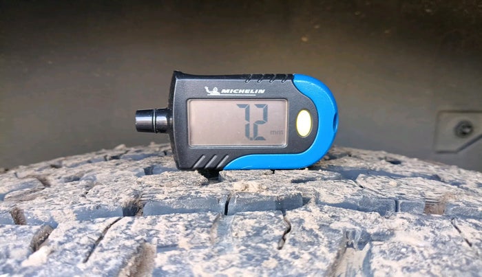 2022 Mahindra Thar LX D 4*4 MT HT, Diesel, Manual, 52,773 km, tyre