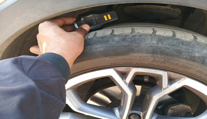 2021 Skoda KUSHAQ STYLE 1.0L TSI MT, Petrol, Manual, 45,889 km, tyre