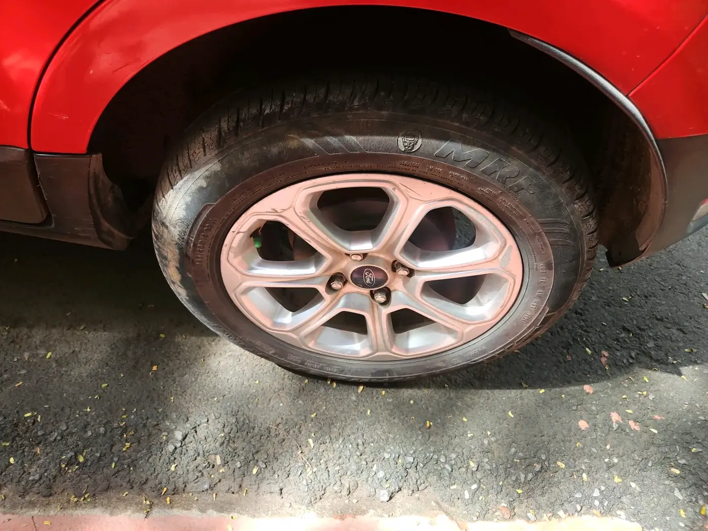 2019 Ford Ecosport TITANIUM + 1.5L PETROL AT, Petrol, Automatic, 95,000 km, tyre