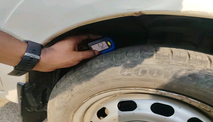 2012 Ford Figo LXI 1.2 PETROL, Petrol, Manual, 85,963 km, tyre