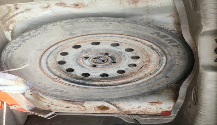 2011 Hyundai i10 MAGNA 1.1, Petrol, Manual, 80,086 km, tyre