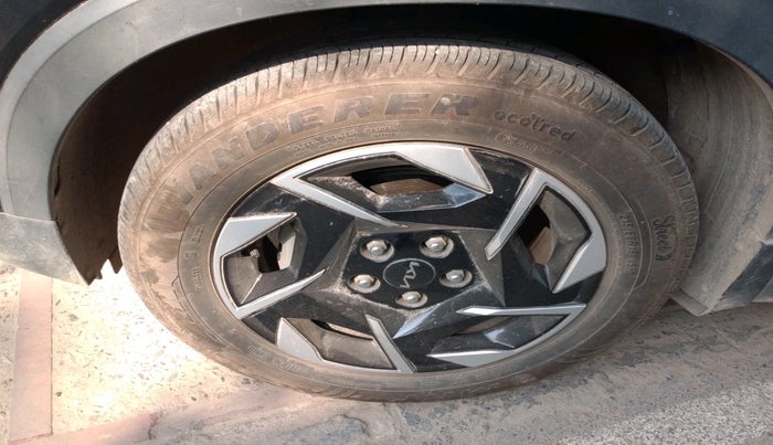 2024 KIA SONET HTK (O) 1.2 Petrol MT, Petrol, Manual, 4,542 km, tyre