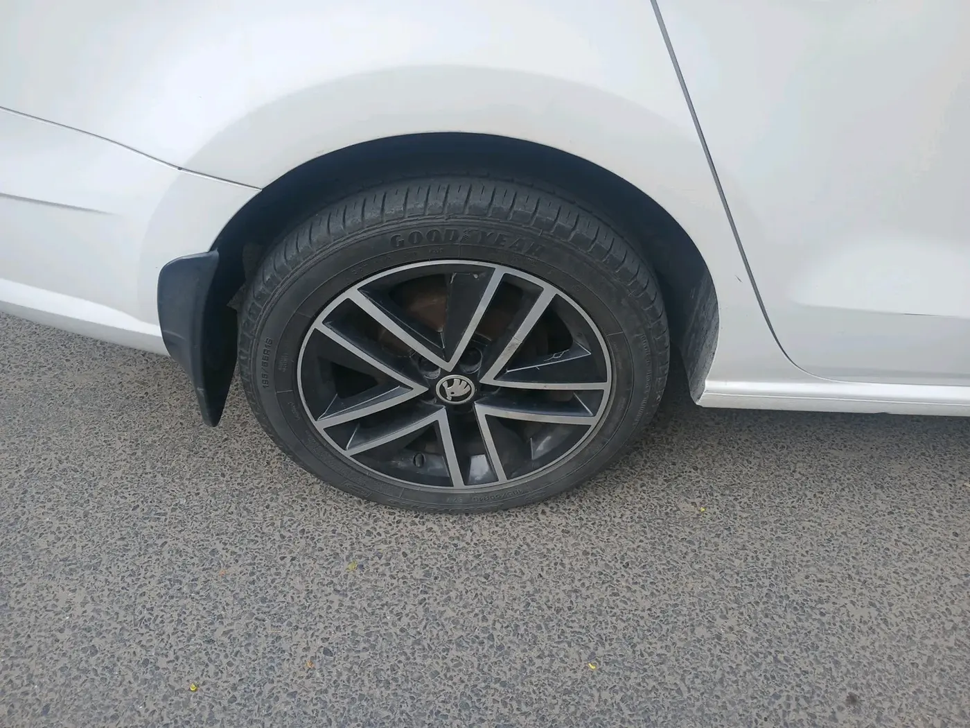 2019 Skoda Rapid STYLE 1.6 MPI AT, Petrol, Automatic, 58,998 km, tyre