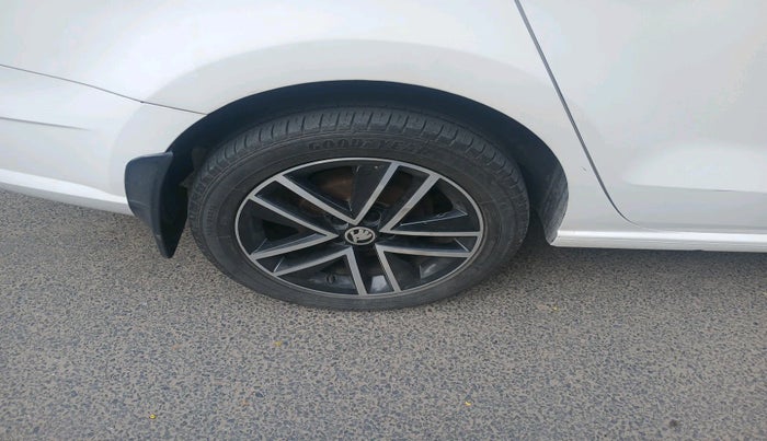 2019 Skoda Rapid STYLE 1.6 MPI AT, Petrol, Automatic, 58,998 km, tyre