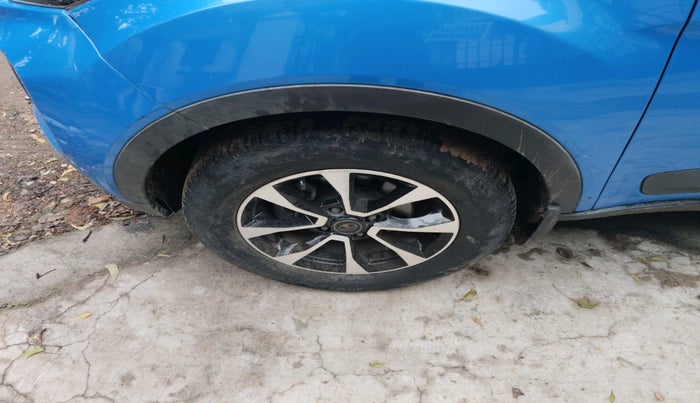 2021 Tata NEXON XZ PLUS SUNROOF PETROL DUAL TONE, Petrol, Manual, 31,417 km, tyre