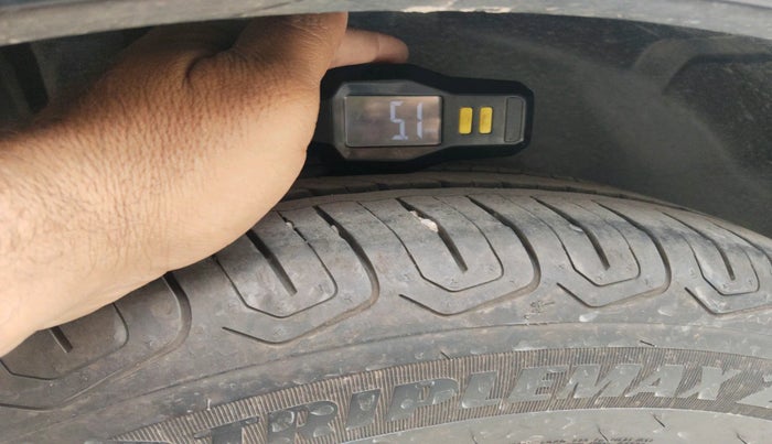 2016 Maruti S Cross ZETA 1.3, Diesel, Manual, 71,712 km, tyre