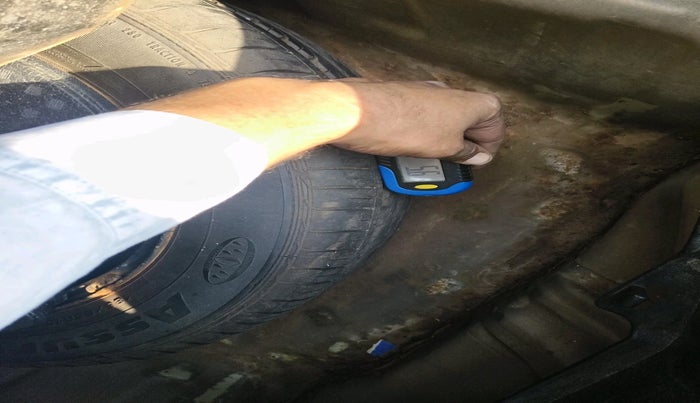 2016 Maruti Ciaz ZDI+ SHVS, Diesel, Manual, 1,08,212 km, tyre