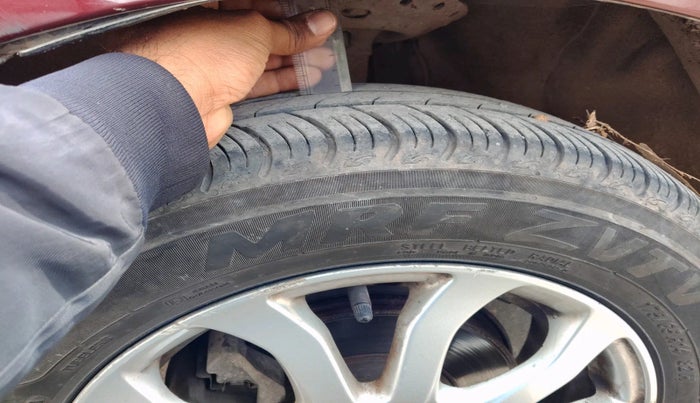 2013 Honda Amaze 1.2L I-VTEC VX, Petrol, Manual, 71,486 km, tyre