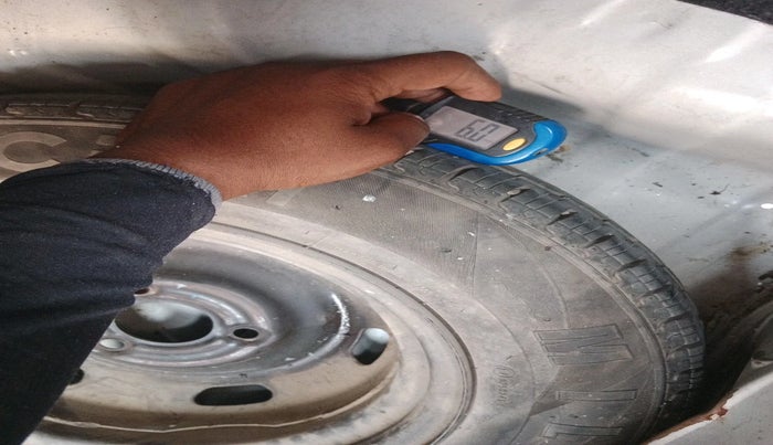 2017 Datsun Redi Go T (O), Petrol, Manual, 32,426 km, tyre