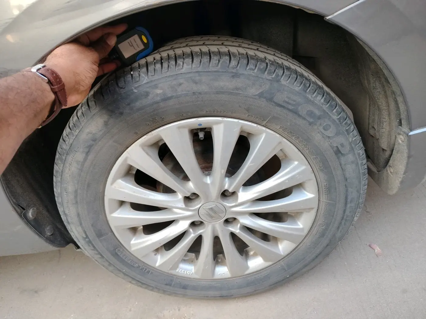 2015 Maruti Ciaz ZXI AT, Petrol, Automatic, 87,421 km, tyre