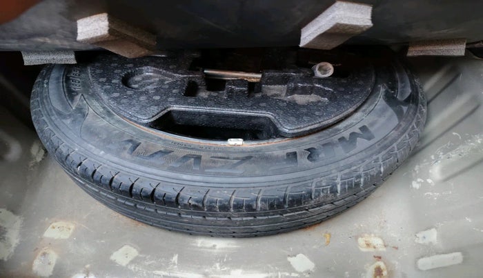 2015 Maruti Ciaz ZXI AT, Petrol, Automatic, 87,421 km, tyre