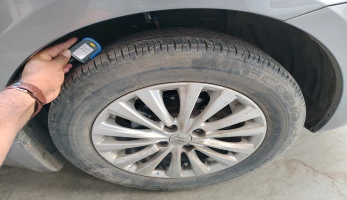 2015 Maruti Ciaz ZXI AT, Petrol, Automatic, 87,421 km, tyre