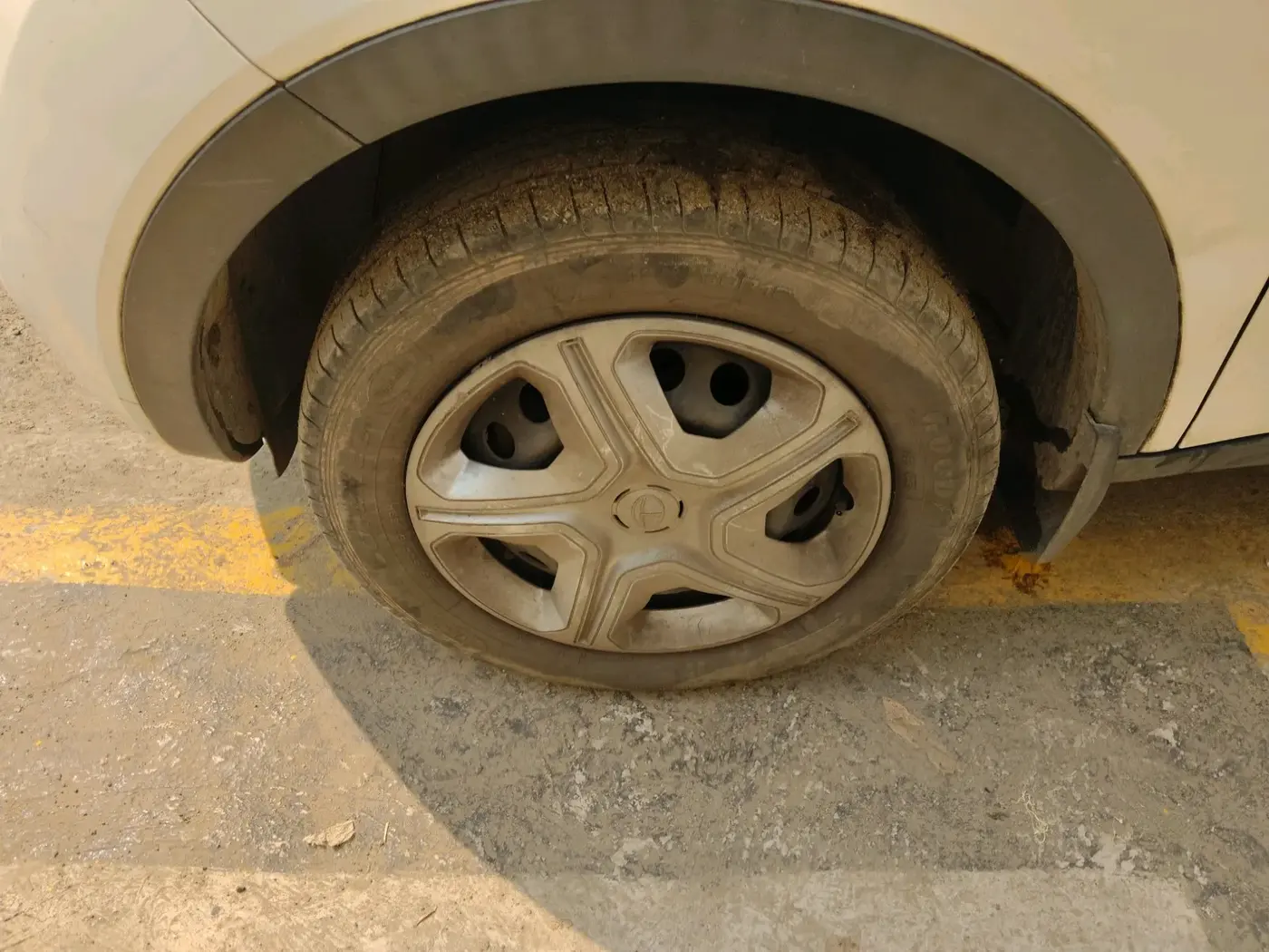 2018 Tata NEXON XZ DIESEL, Diesel, Manual, 86,446 km, tyre