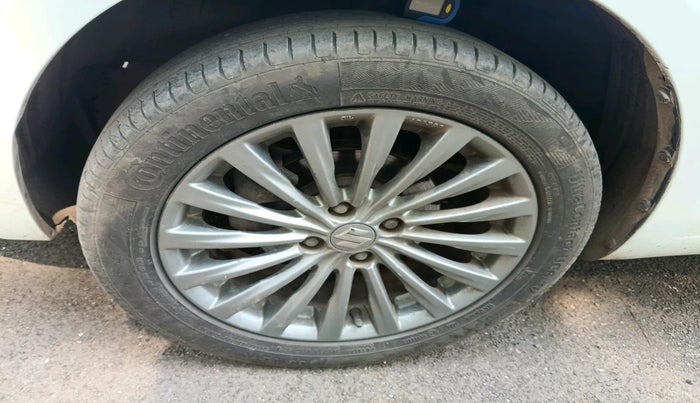 2015 Maruti Ciaz ZXI+, Petrol, Manual, 1,03,781 km, tyre