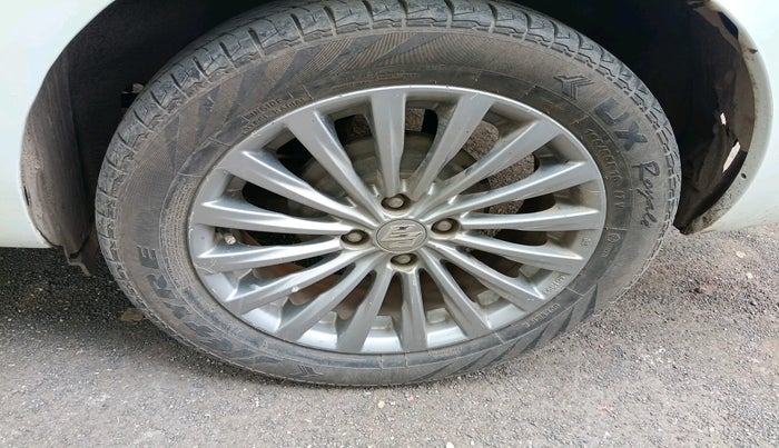 2015 Maruti Ciaz ZXI+, Petrol, Manual, 1,03,781 km, tyre