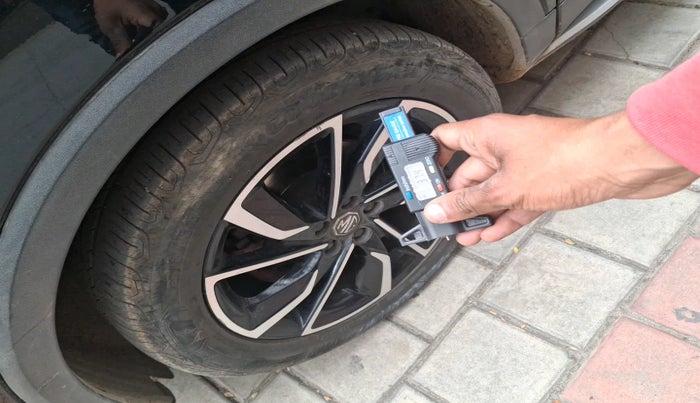 2023 MG ASTOR SAVVY 1.3 TURBO AT S RED, Petrol, Automatic, 28,346 km, tyre