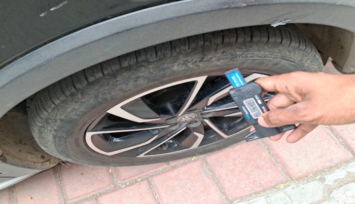 2023 MG ASTOR SAVVY 1.3 TURBO AT S RED, Petrol, Automatic, 28,346 km, tyre