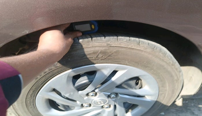 2022 Hyundai AURA S 1.2 CNG, Petrol, Manual, 68,164 km, tyre