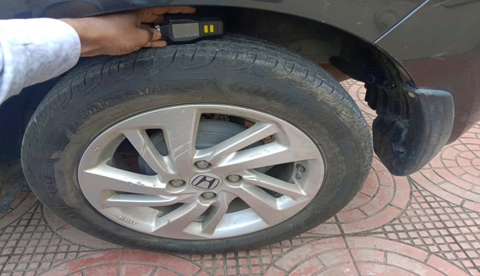 2015 Honda Jazz 1.2L I-VTEC V AT, Petrol, Automatic, 37,503 km, tyre