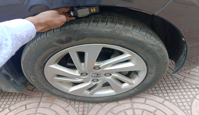 2015 Honda Jazz 1.2L I-VTEC V AT, Petrol, Automatic, 37,503 km, tyre