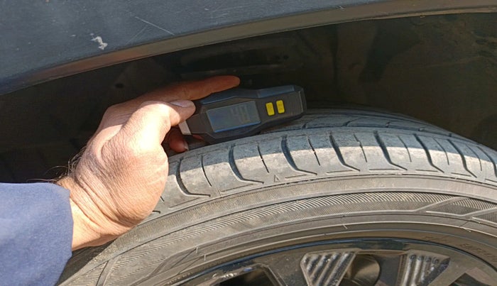 2020 Maruti Vitara Brezza ZXI, Petrol, Manual, 89,247 km, tyre