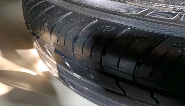 2020 Maruti Vitara Brezza ZXI, Petrol, Manual, 89,247 km, tyre