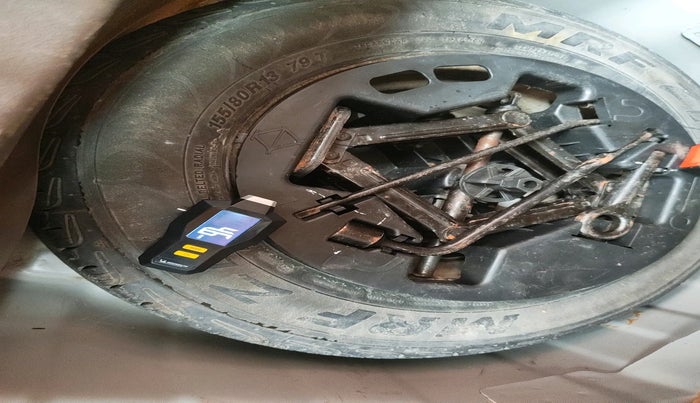 2011 Hyundai i10 SPORTZ 1.2, Petrol, Manual, 74,725 km, tyre