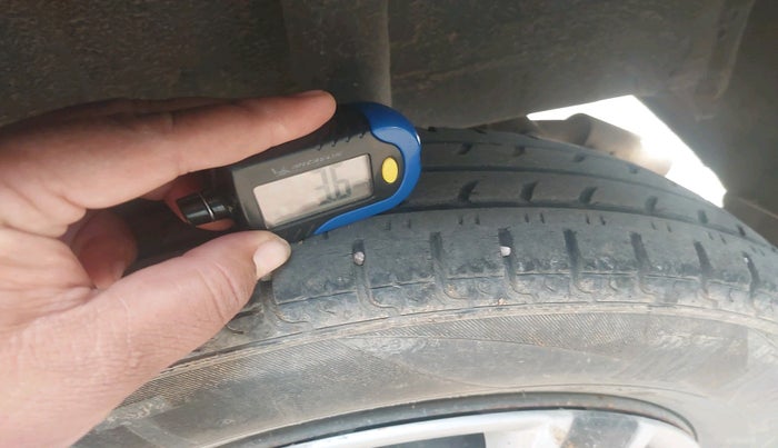 2016 Datsun Redi Go S, Petrol, Manual, 43,880 km, tyre