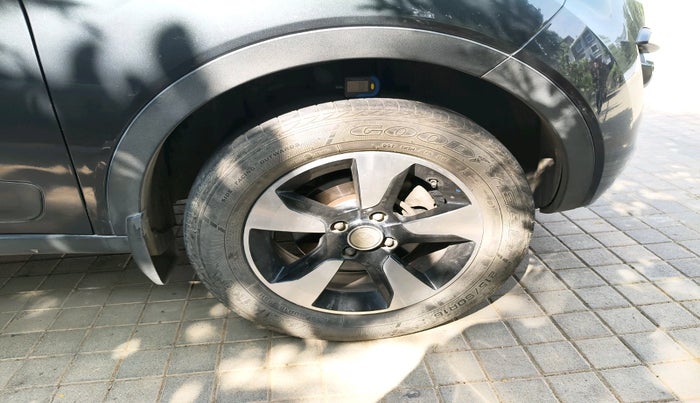 2018 Tata NEXON XZA PLUS PETROL, Petrol, Automatic, 26,894 km, tyre