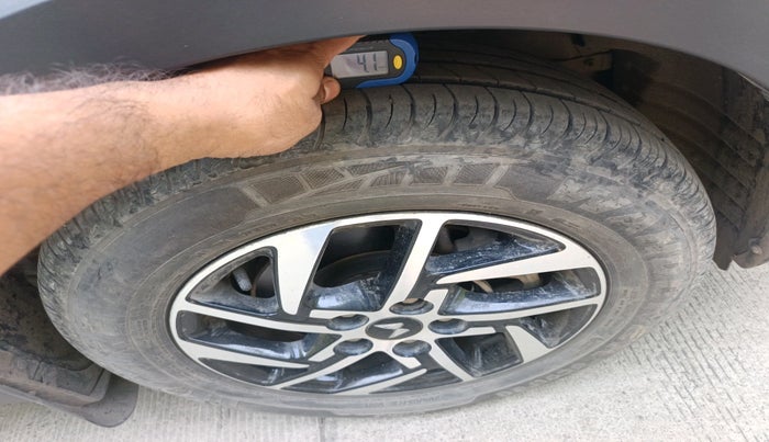 2022 Mahindra XUV300 W8 (O) 1.2 PETROL, Petrol, Manual, 16,722 km, tyre